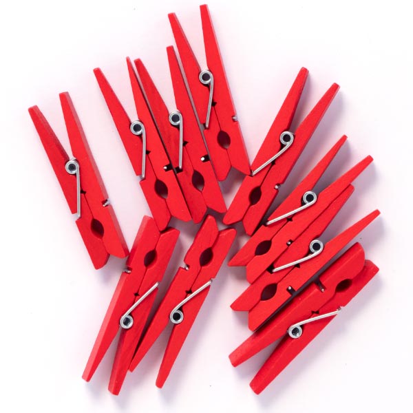 WOODEN PEGS RED 10PCS