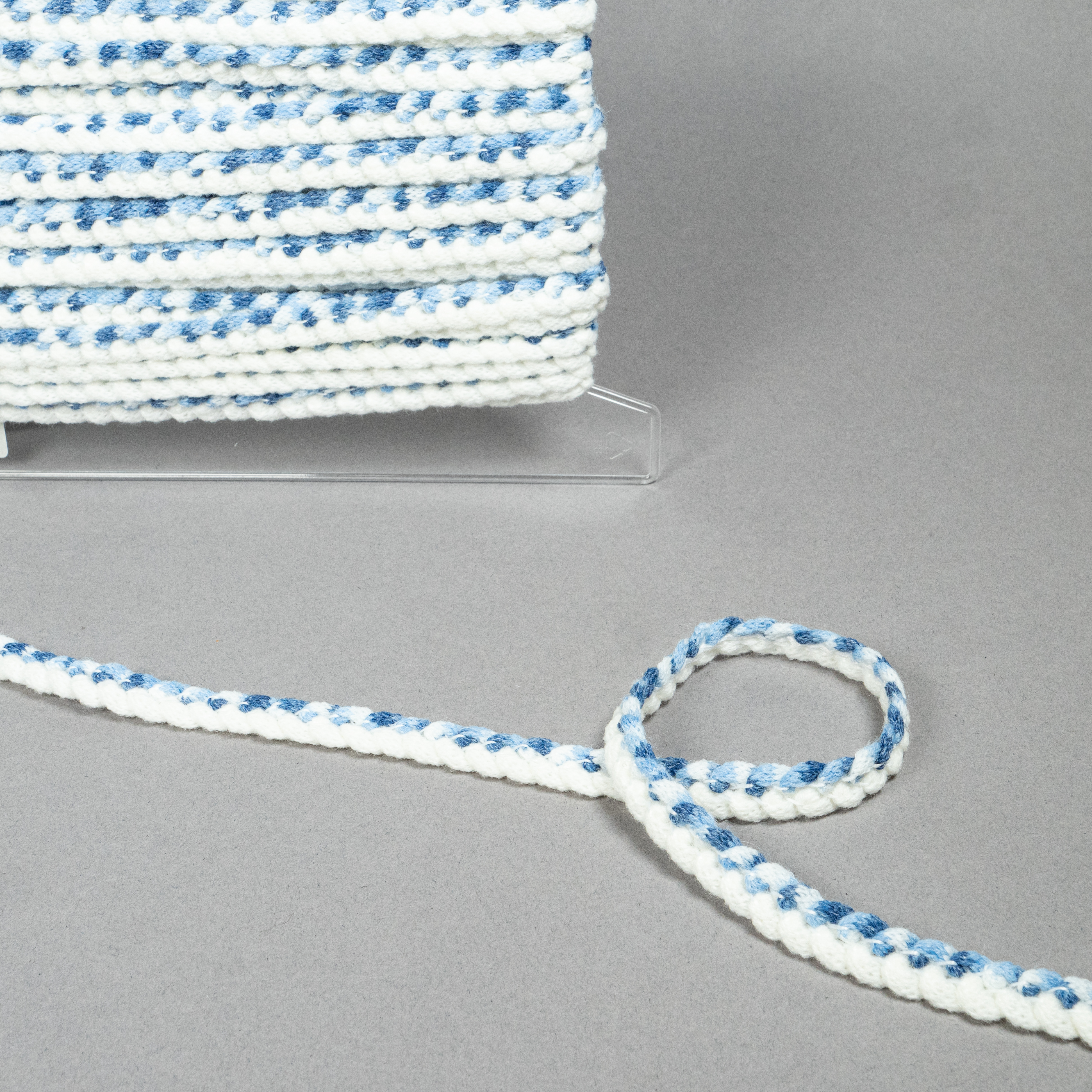 10MM KNITTED TRIM 20M BLUE/IVORY 01
