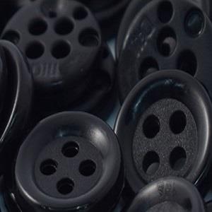 S ROUND 4 HOLE 13MM BLACK (40) 170234