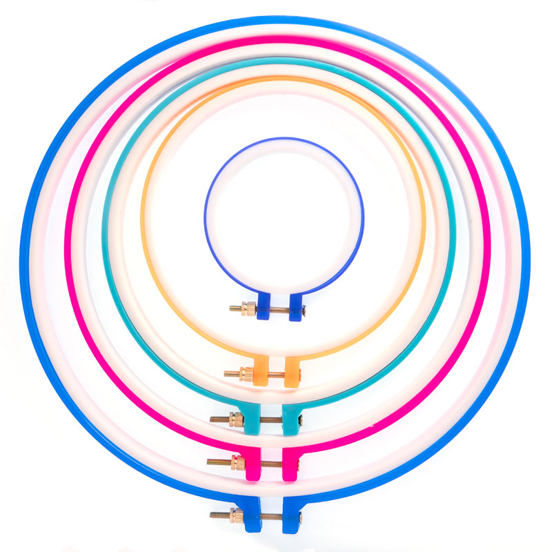 COLOURED PLASTIC EMB HOOPS 5 PCS SET