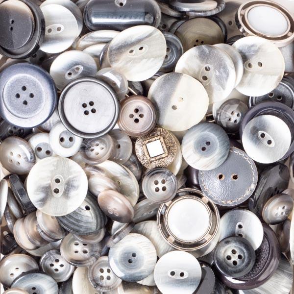 250G 14 GREY ASSORTED BUTTONS 14