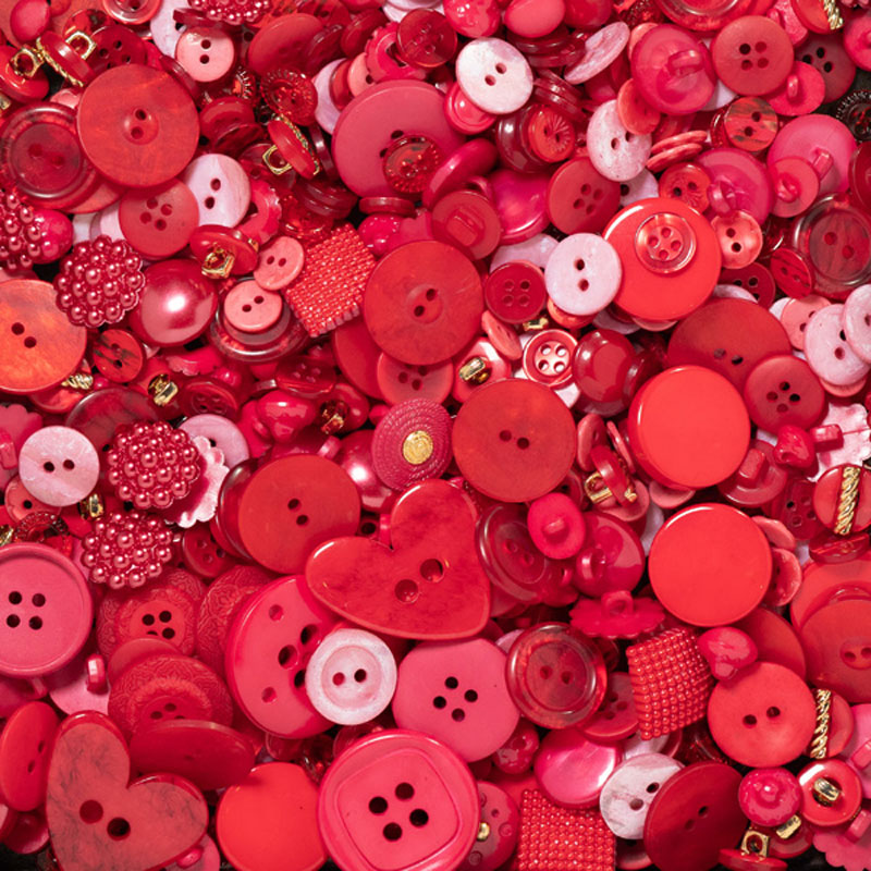 40G 04 RED ASSORTED BUTTONS 4