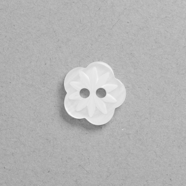 2 HOLE FLOWER CURVED EDGES 50PCS WHITE