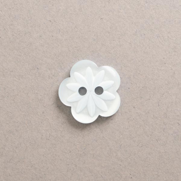 2 HOLE FLOWER CURVED EDGES 50PCS 22