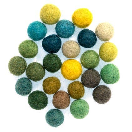 FELT SHAPES 1.5CM BALLS ASSTD 25PCS X 5 PK GREENS