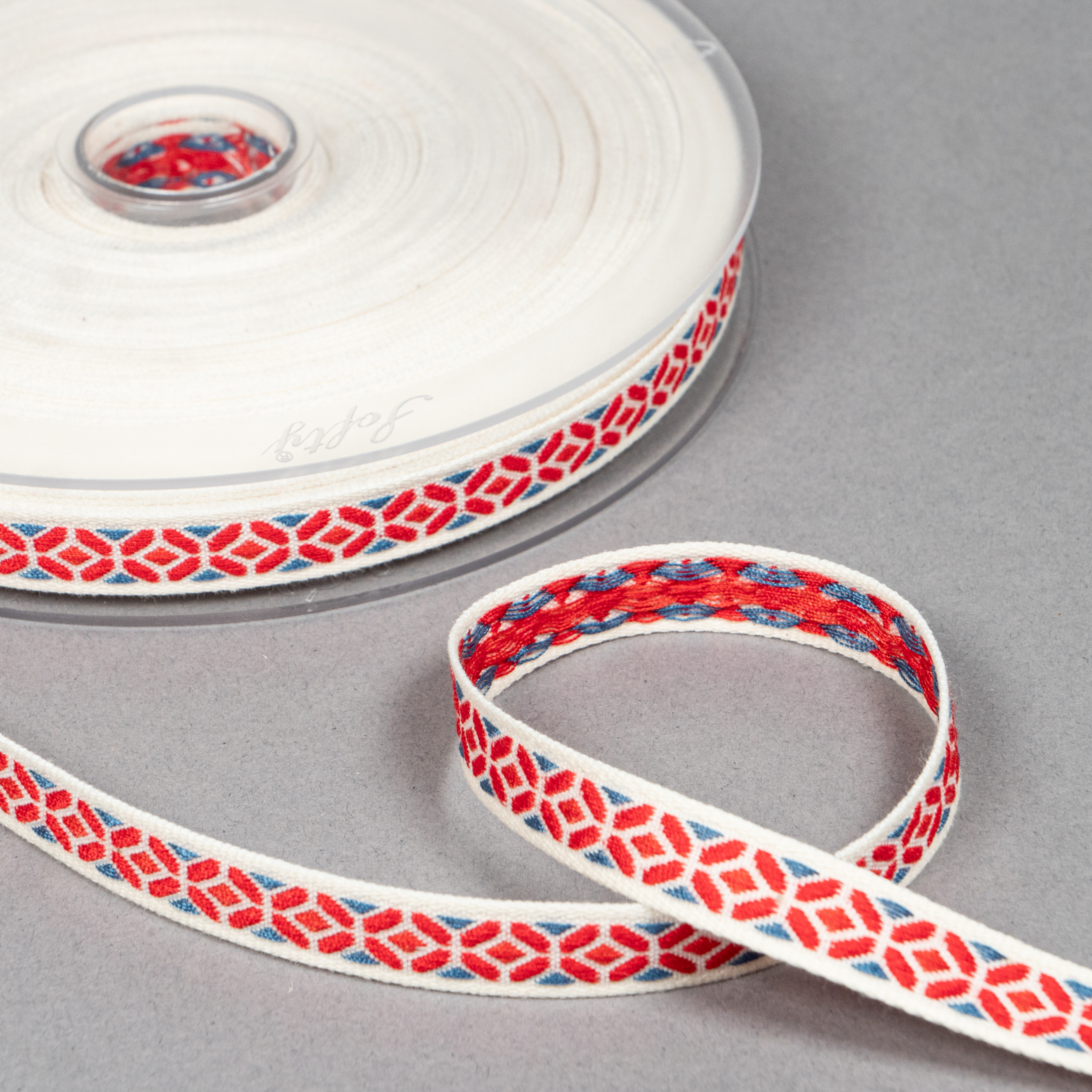 10MM RHOMBUS WOVEN TAPE 25M RED 9