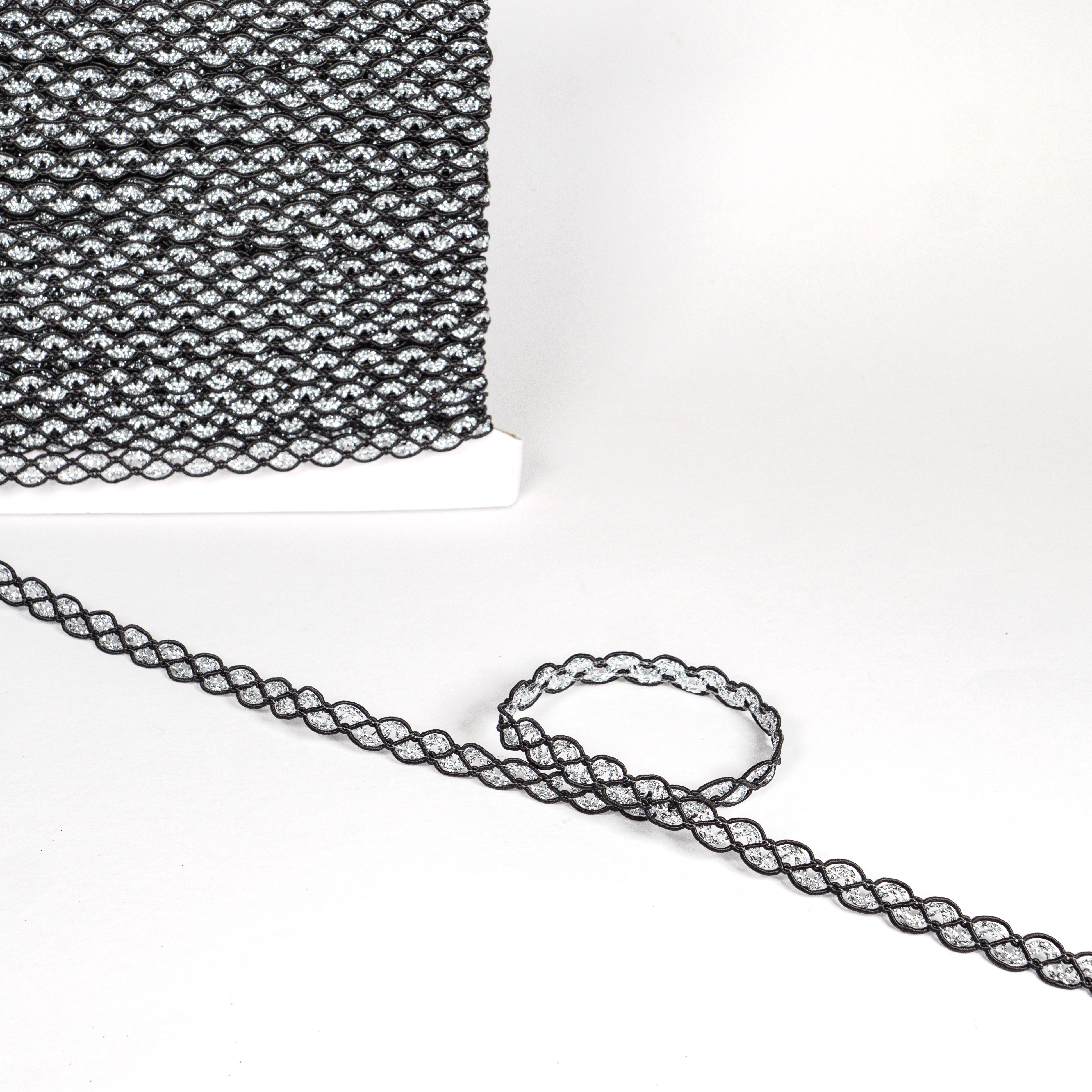 10MM METALLIC GIMP BRAID - 25MTS BLACK/SILVER