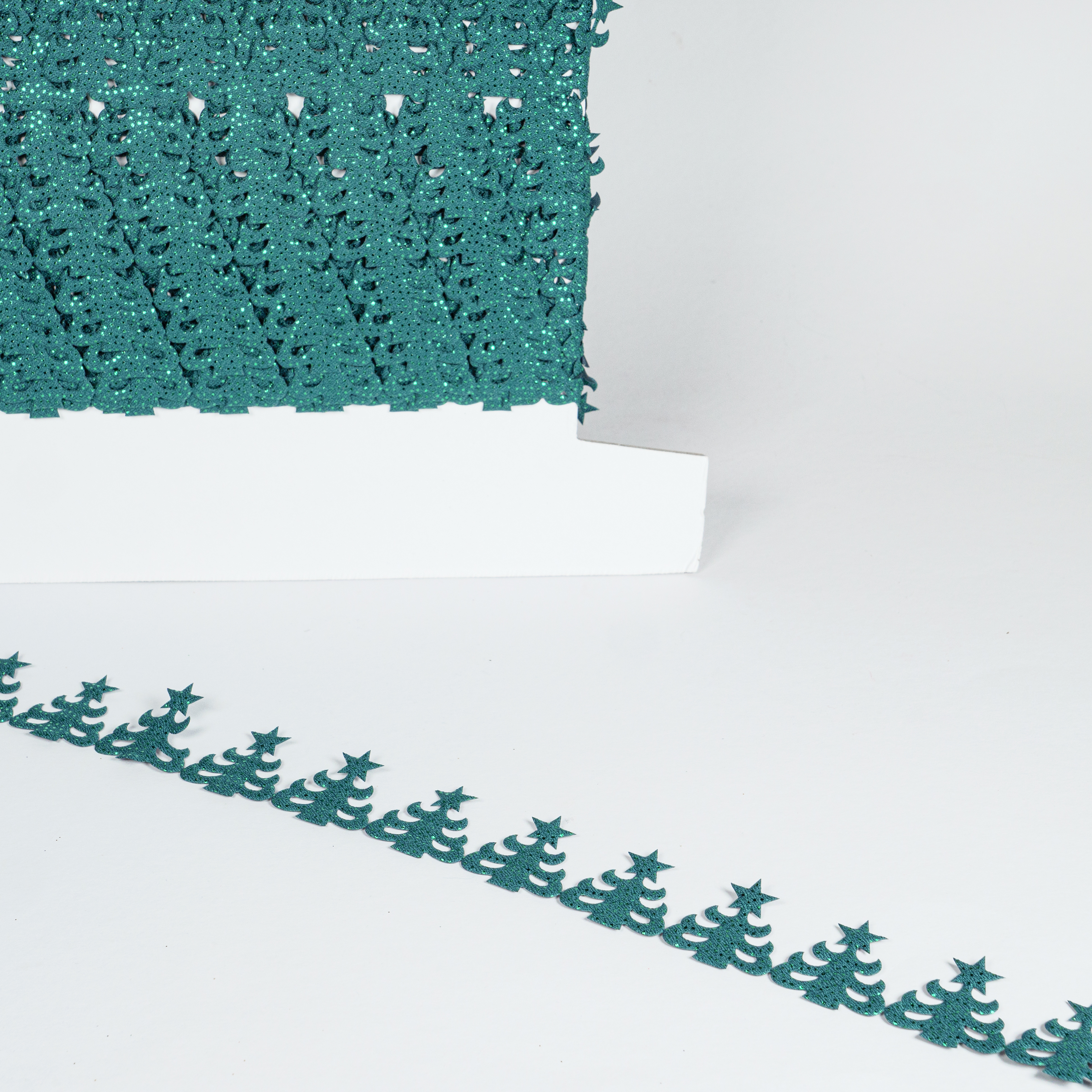GREEN GLITTER FABRIC TREE TRIMMING 15M 428