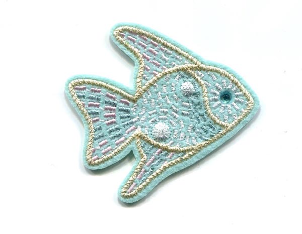 MOTIF FISH SWIMMING RIGHT 6010