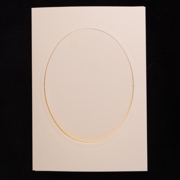 A6 CREASED CARDS OVAL APERTURE & ENVELOPES IVORY
