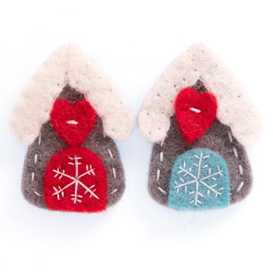 FELT XMAS COTTAGES 4CM X 6CM PK OF 2