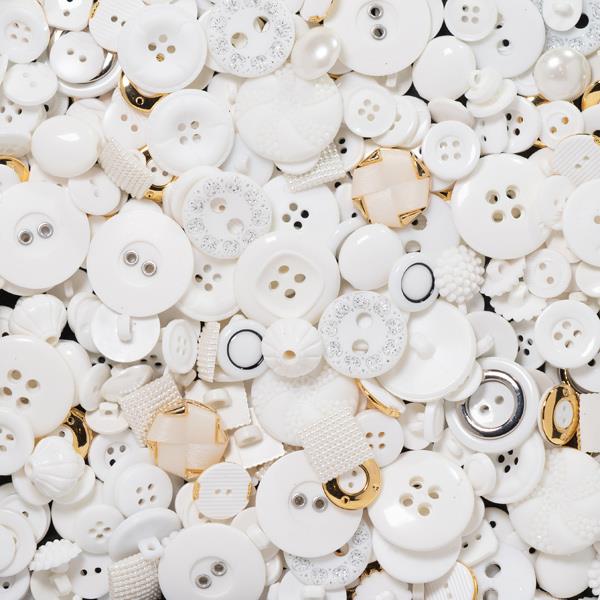 250G 02 WHITE ASSORTED BUTTONS 2