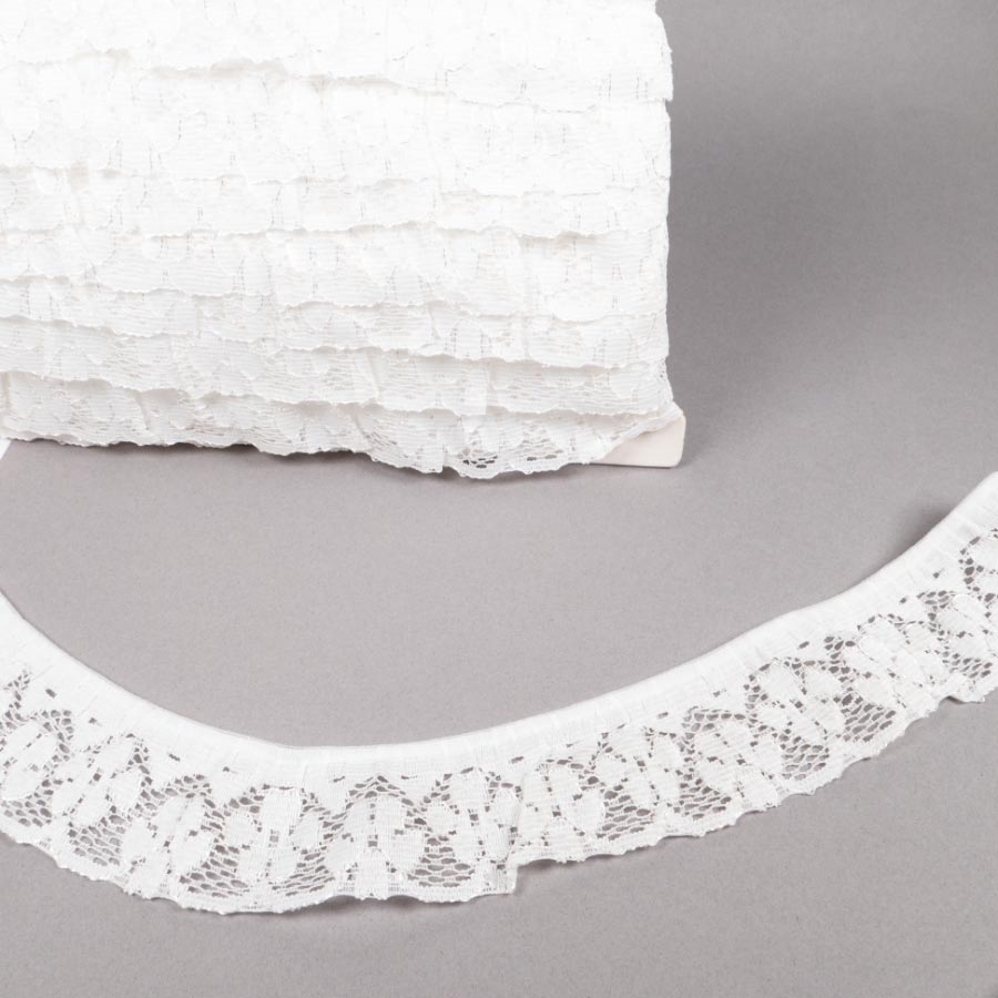 38mm Frilled Lace - 25mts IVORY