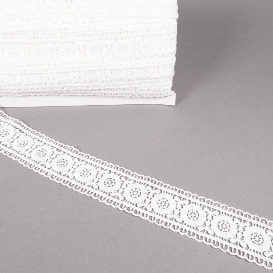 40MM DOUBLE SCALLOPED EDGE LACE 25M WHITE 1